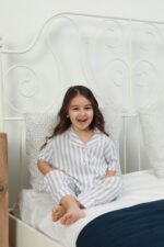 ⁦طقم بيجاما بأكمام قصيرة للأم وابنتها⁩ - الصورة ⁦2⁩